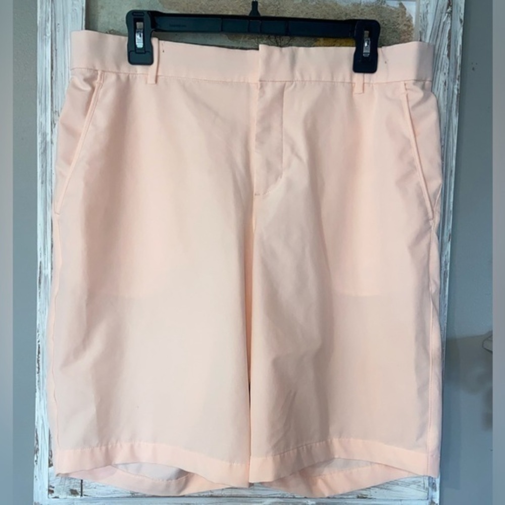 Men's NIKE Golf Chino Shorts Poly Blend Sz 34 Light Peach Lightweight
